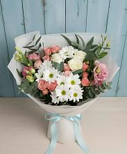 Букет цветов из:  Розы, Лизиантусы и Хризантемы в Первомайский