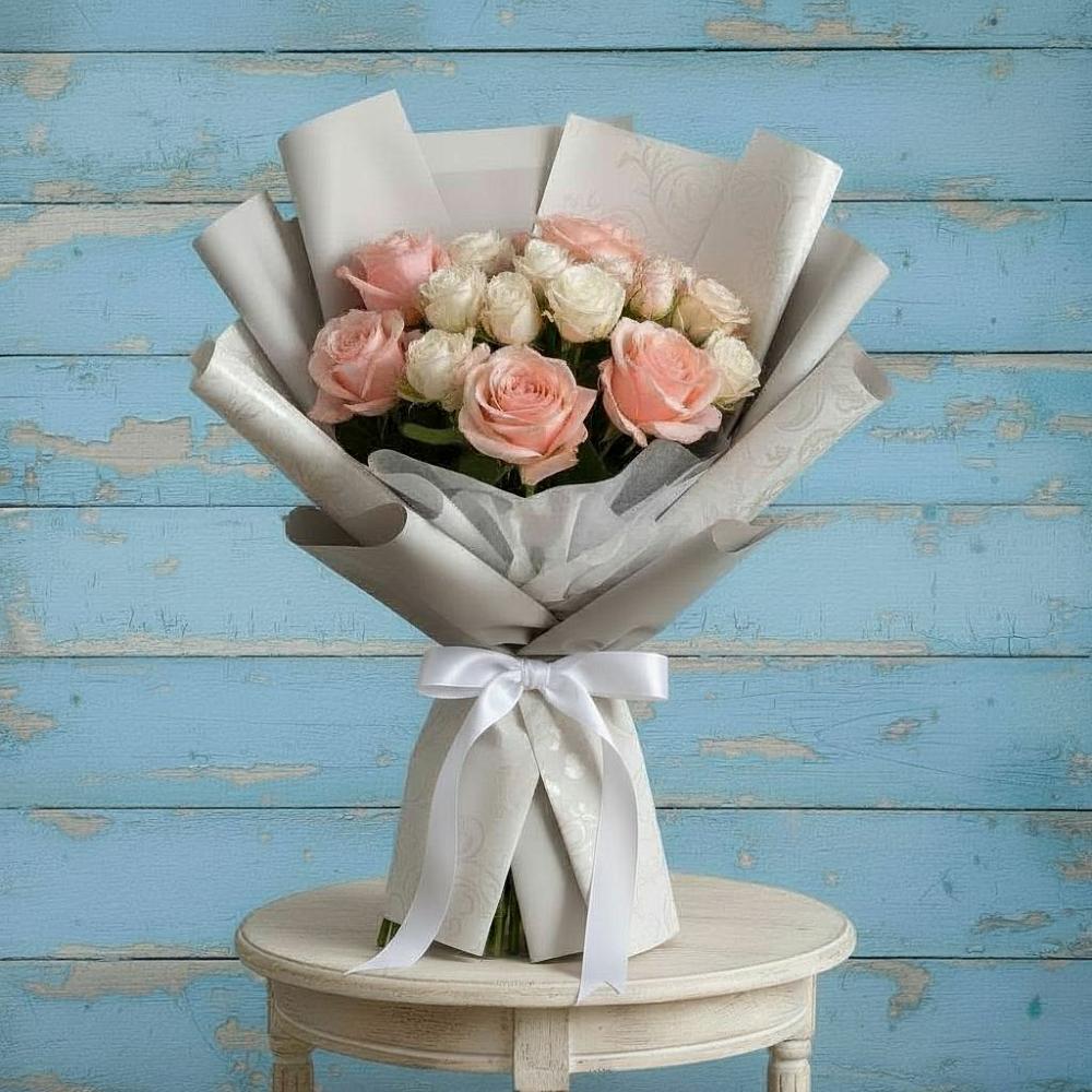 Букет цветов из: Розы в Первомайский