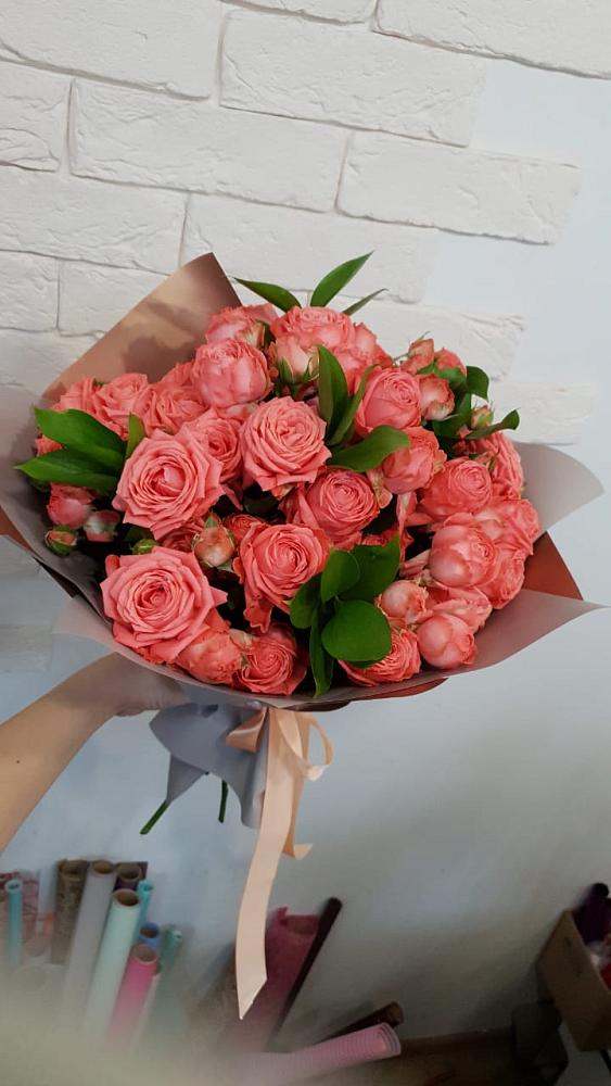 Букет цветов из: Розы в Первомайский