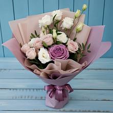 Букет цветов из:  Розы и Лизиантусы в Первомайский