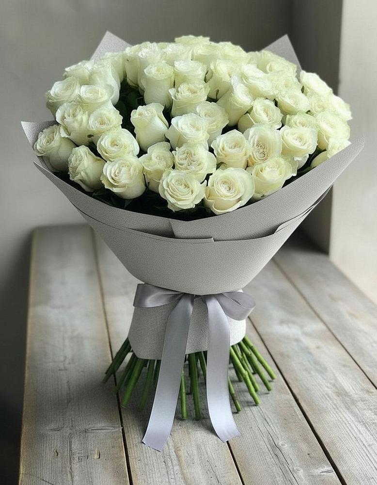 Букет 35 Белых роз в Первомайский