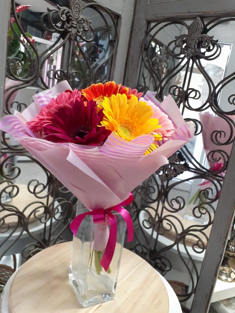 Букет цветов из: Герберы в Первомайский