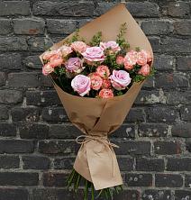 Букет цветов из:  Розы в Первомайский
