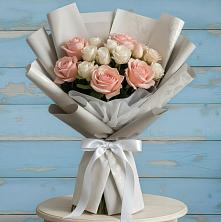 Букет цветов из:  Розы в Первомайский