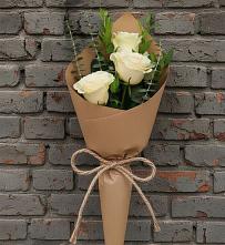 Букет цветов из:  Розы в Первомайский