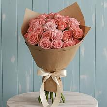 Букет цветов из:  Розы в Первомайский