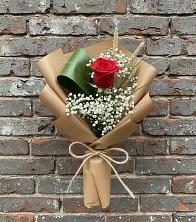Букет цветов из:  Розы в Первомайский
