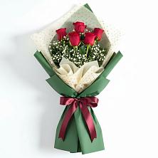 Букет цветов из:  Розы в Первомайский
