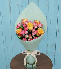 Букет цветов из:  Розы в Первомайский