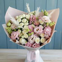 Букет цветов из:  Альстромерии и Розы в Первомайский